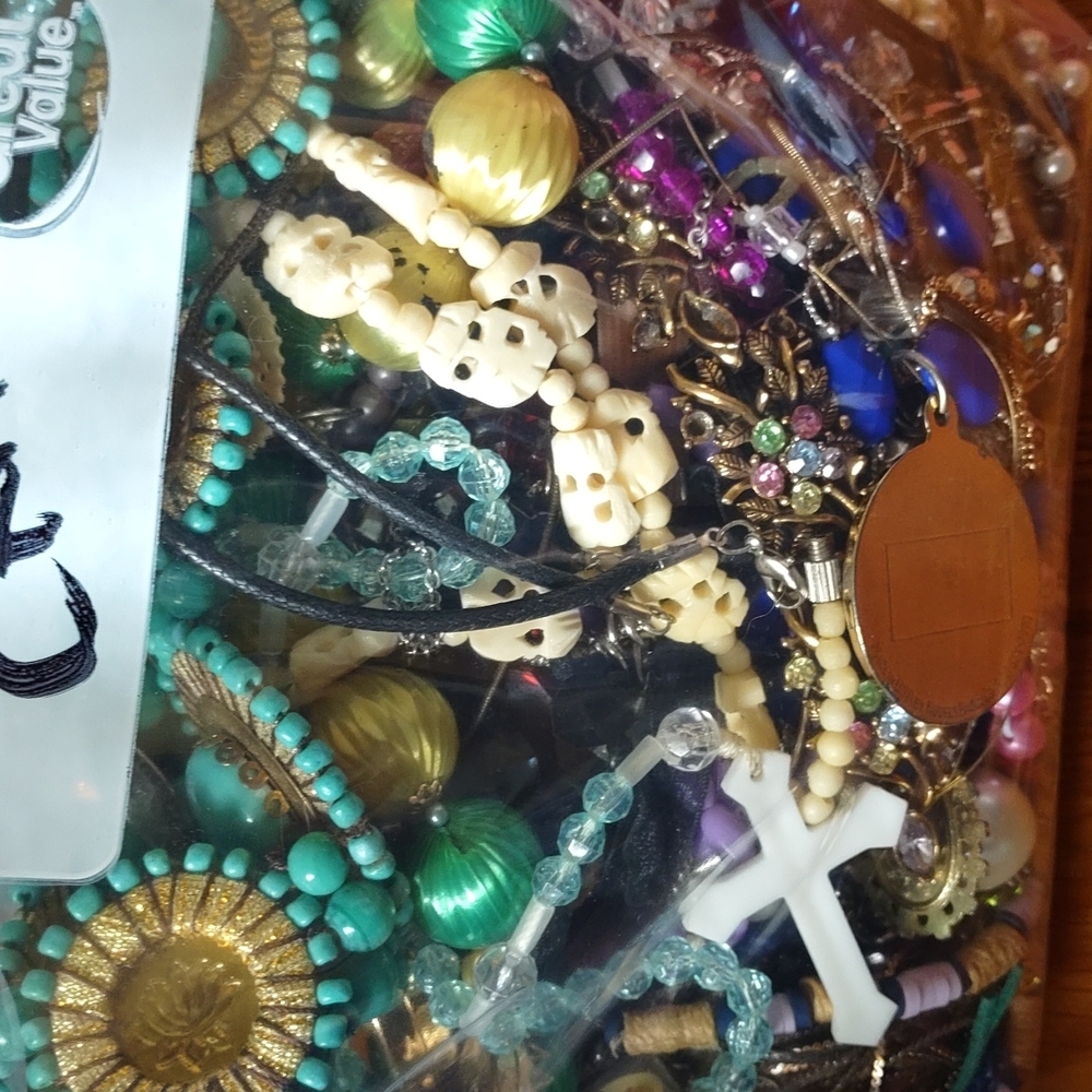 Last Chance! Crafters Jewelry Blow Out sale! FULL 4 lbs of everything! BLOW OUT - Picture 3 of 10